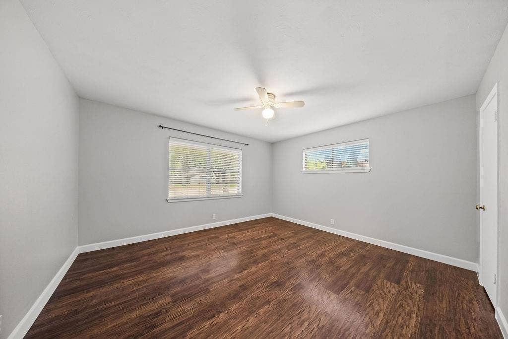 1809 Glenbrook Drive, Irving, TX 75061