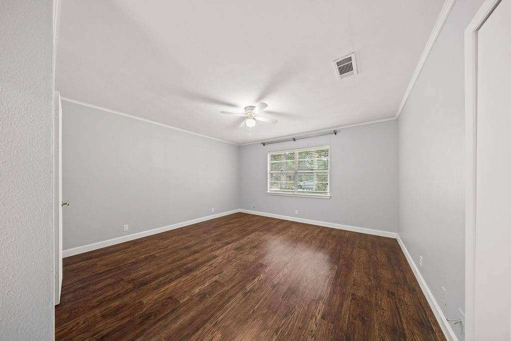 1809 Glenbrook Drive, Irving, TX 75061