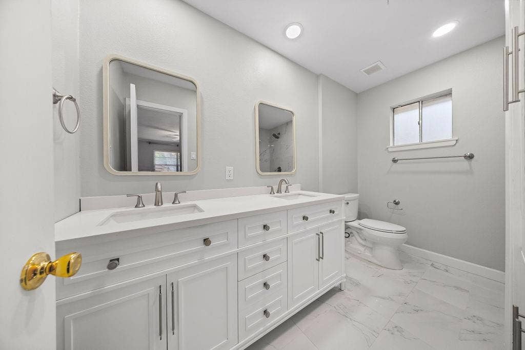 1809 Glenbrook Drive, Irving, TX 75061
