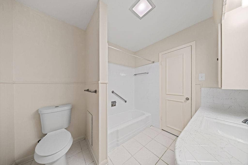 1809 Glenbrook Drive, Irving, TX 75061