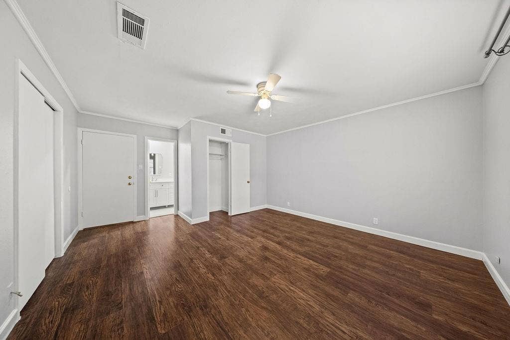 1809 Glenbrook Drive, Irving, TX 75061