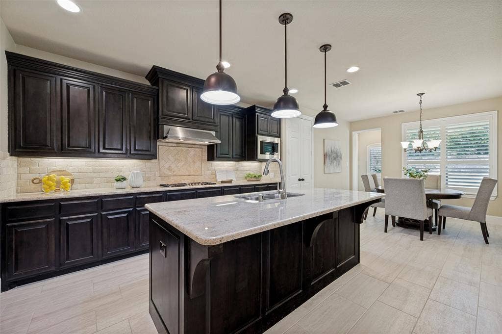 5804 River Highlands Drive, McKinney, TX 75070 5804 River Highlands Drive, McKinney, TX 75070