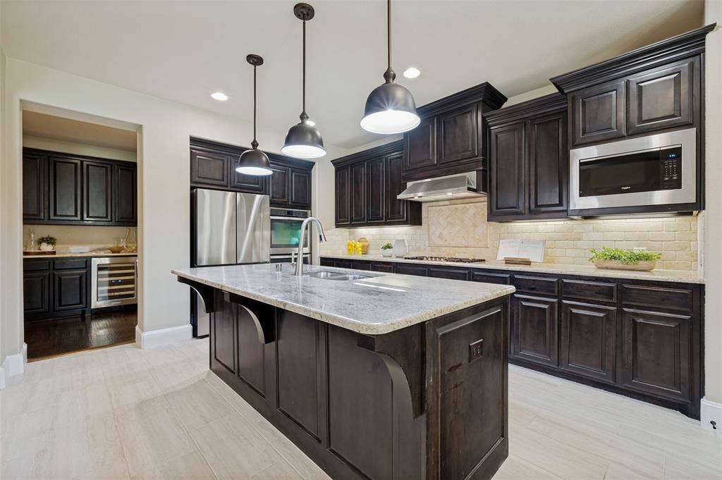 5804 River Highlands Drive, McKinney, TX 75070 5804 River Highlands Drive, McKinney, TX 75070