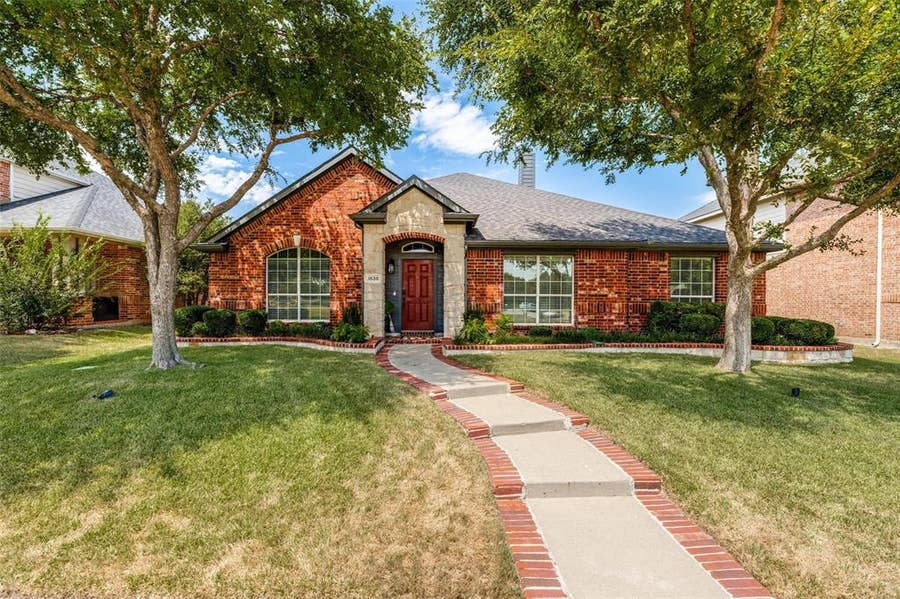 Property photo for 1535 Sandlewood Drive, Allen, TX