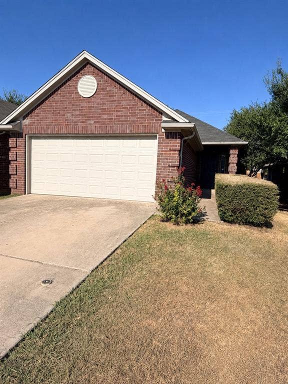 Property photo for 729 Stribling Circle, Azle, TX