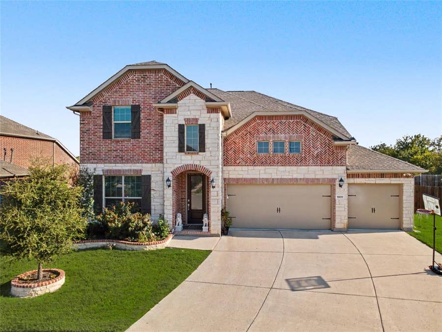 Property photo for 10011 Sovereign Drive, Frisco, TX