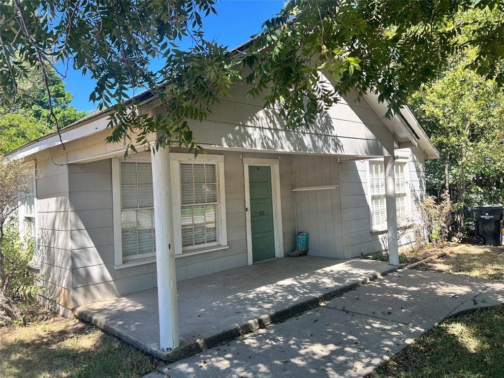 303 N 4th Street, Midlothian, TX 76065 303 N 4th Street, Midlothian, TX 76065