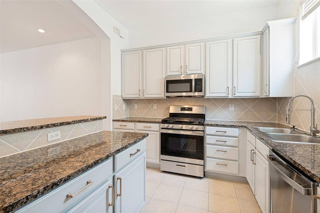 4121 Mckinney Avenue, #32, Dallas, TX 75204 4121 Mckinney Avenue, #32, Dallas, TX 75204