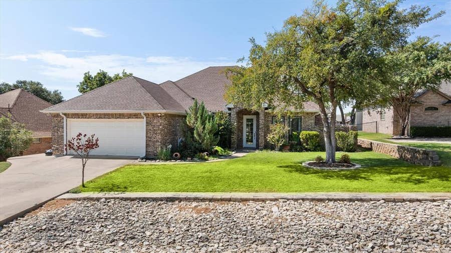 Property photo for 8712 Bellechase Road, Granbury, TX