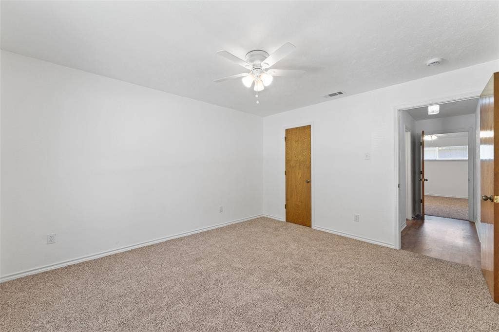 336 Woodbrook Drive, DeSoto, TX 75115
