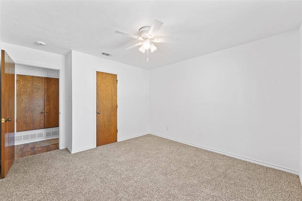 336 Woodbrook Drive, DeSoto, TX 75115