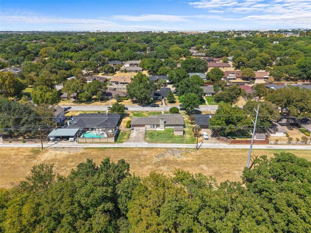 336 Woodbrook Drive, DeSoto, TX 75115