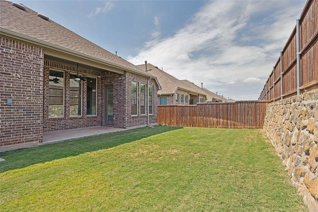 8241 Blumelia Drive, Dallas, TX 75252 8241 Blumelia Drive, Dallas, TX 75252