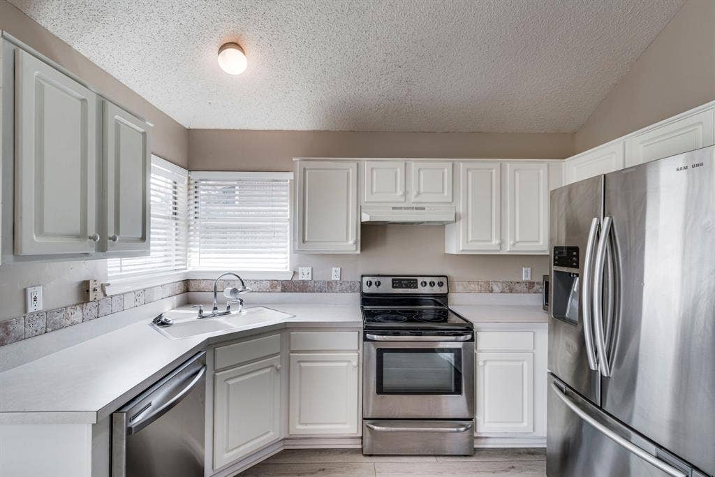 32 Connecticut Avenue, Midlothian, TX 76065 32 Connecticut Avenue, Midlothian, TX 76065