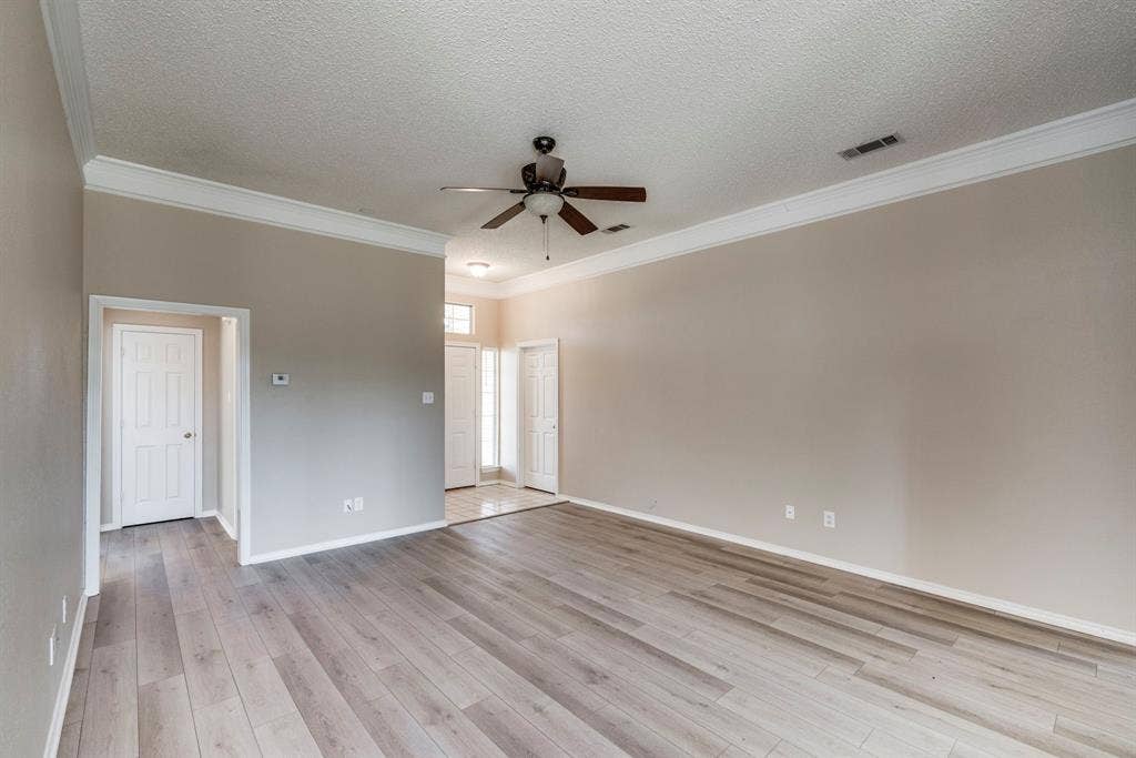 32 Connecticut Avenue, Midlothian, TX 76065 32 Connecticut Avenue, Midlothian, TX 76065