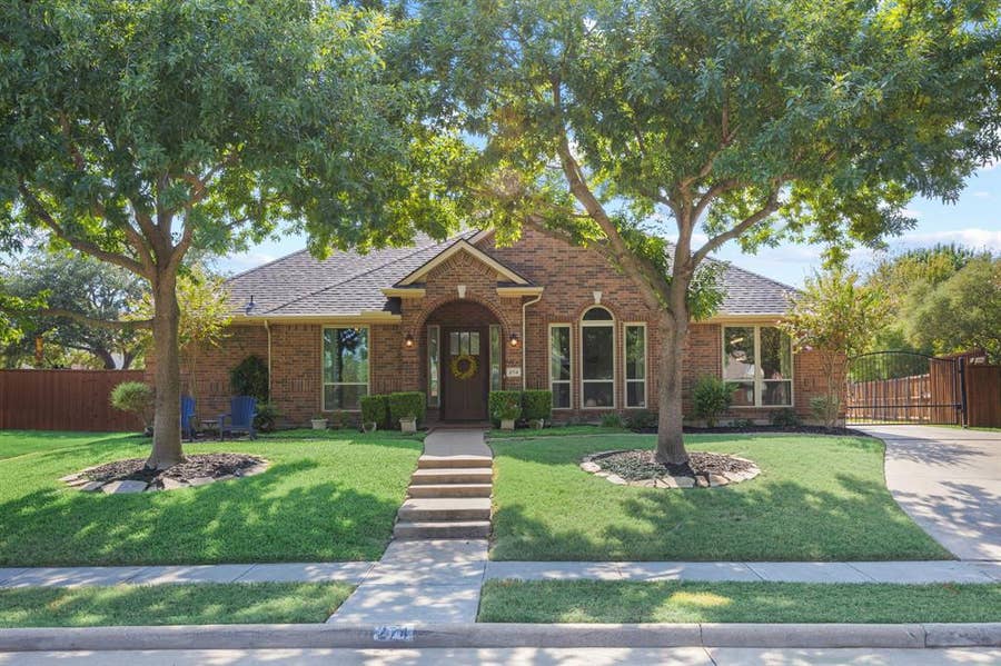 Property photo for 274 Love Bird Lane, Murphy, TX