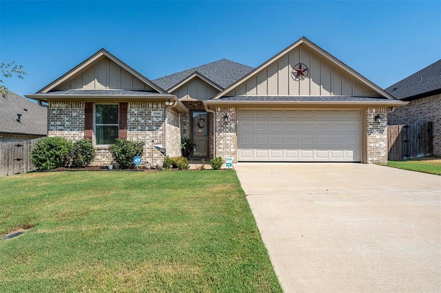 Property photo for 12764 Meadowbrook, Tyler, TX