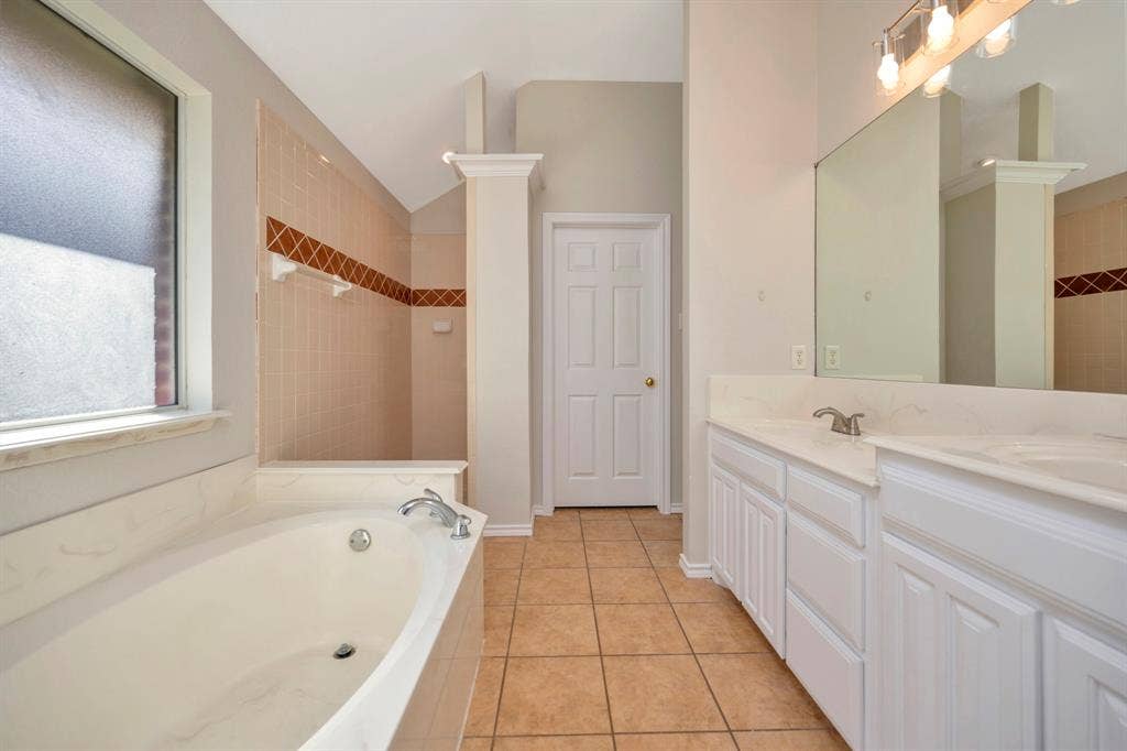 5436 Sierra Ridge Drive, Fort Worth, TX 76123
