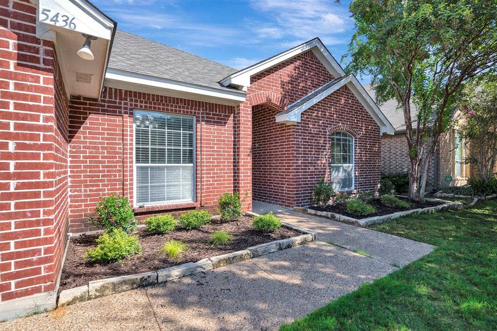 5436 Sierra Ridge Drive, Fort Worth, TX 76123