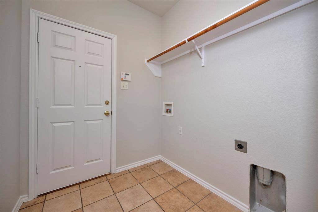 5436 Sierra Ridge Drive, Fort Worth, TX 76123