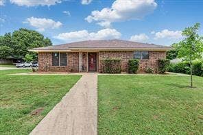 Property photo for 2307 Arapaho Drive, Denison, TX