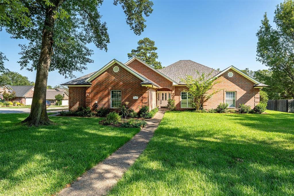 11232 Chasewood, Tyler, TX 75703 11232 Chasewood, Tyler, TX 75703