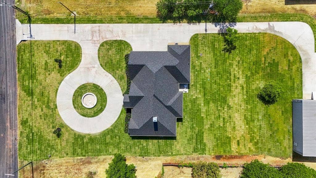 2931 N Mockingbird Lane, Midlothian, TX 76065