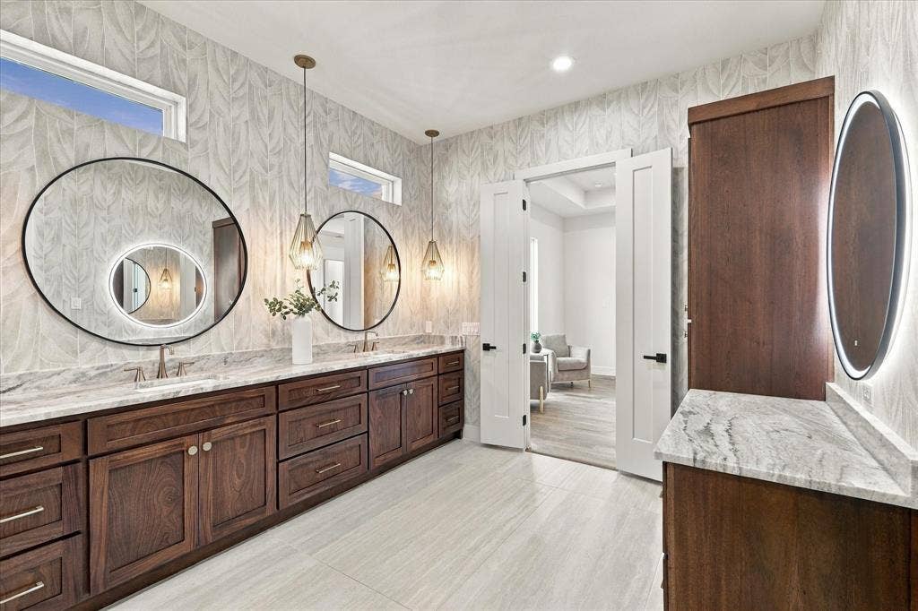 2931 N Mockingbird Lane, Midlothian, TX 76065
