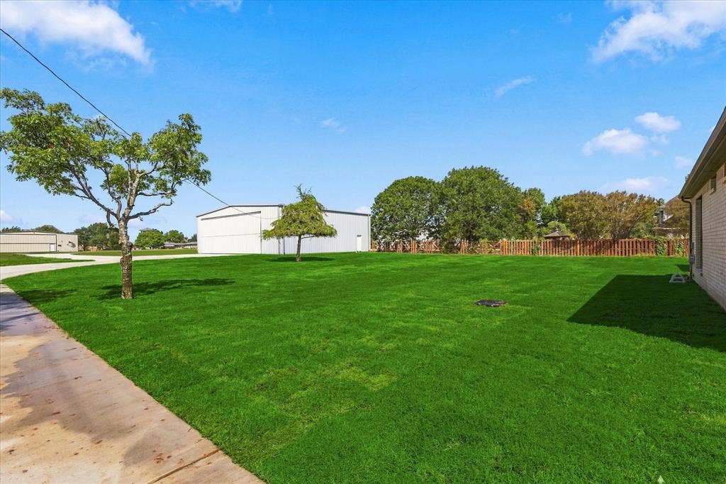 2931 N Mockingbird Lane, Midlothian, TX 76065