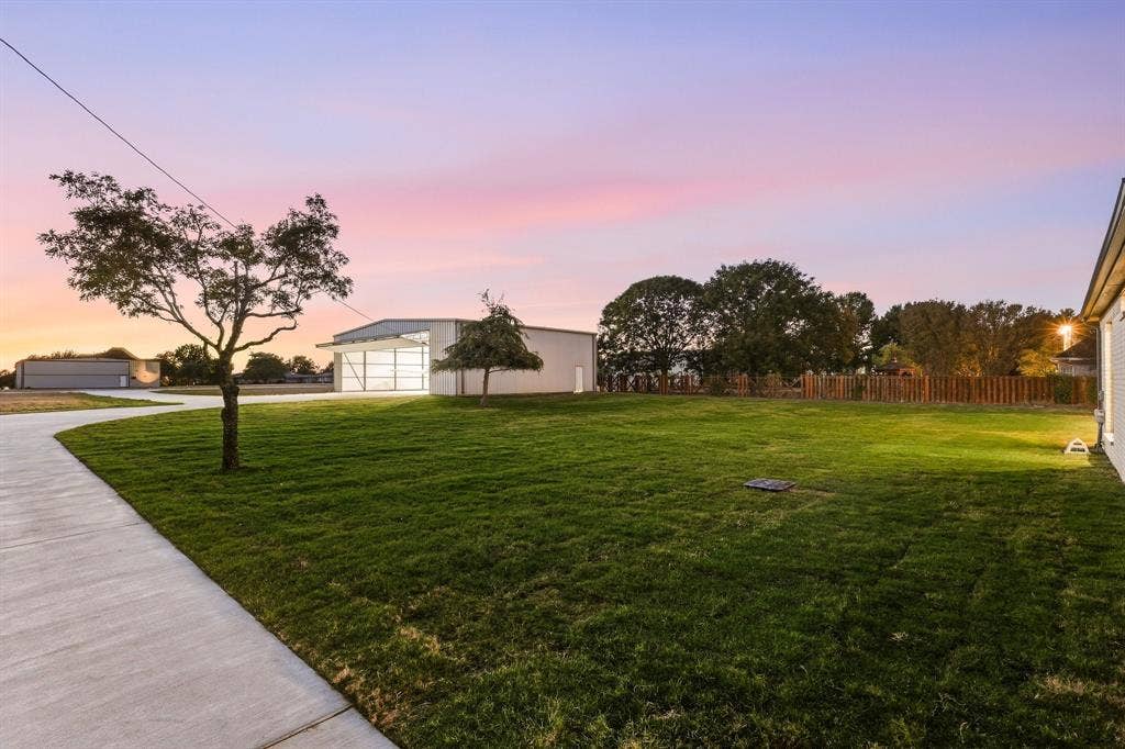 2931 N Mockingbird Lane, Midlothian, TX 76065