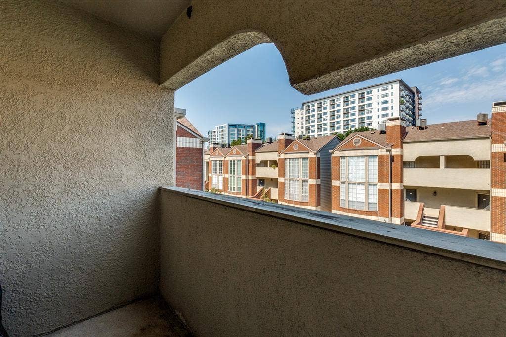 3100 Cole Avenue, #213, Dallas, TX 75204 View of balcony