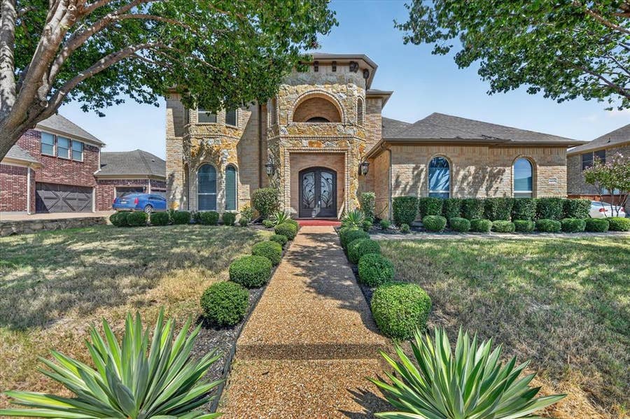 Property photo for 4205 Watercrest Drive, Mansfield, TX