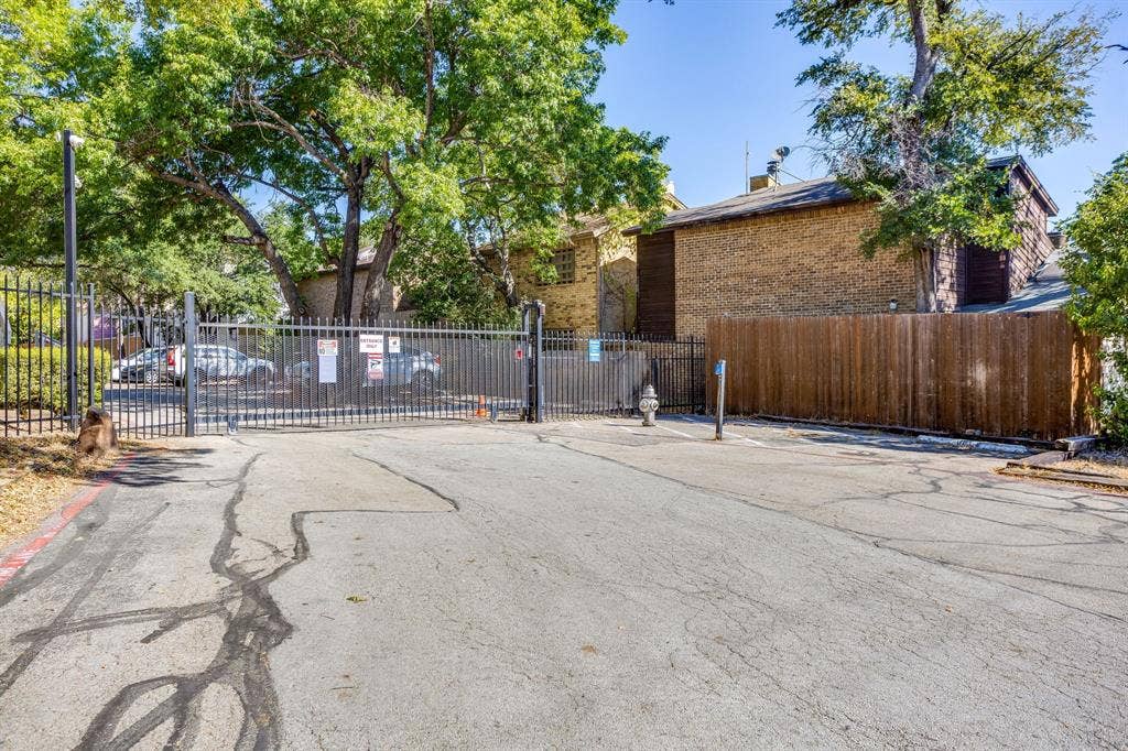 7431 Holly Hill, #101, Dallas, TX 75231 7431 Holly Hill, #101, Dallas, TX 75231