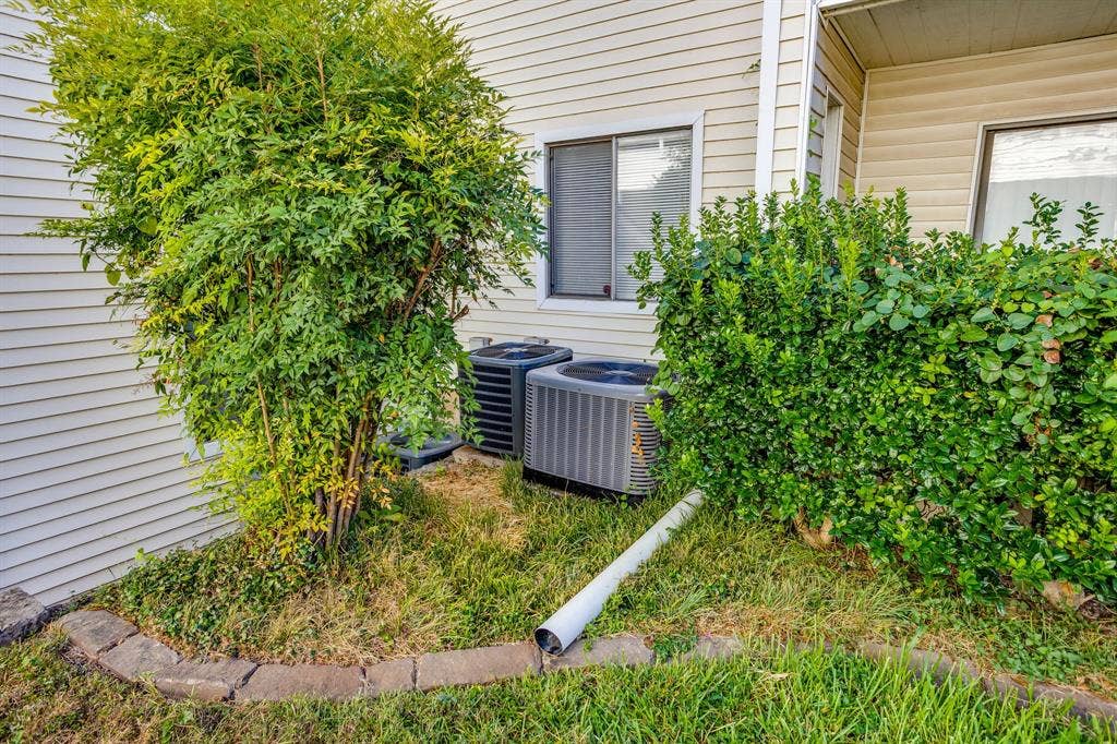 7431 Holly Hill, #101, Dallas, TX 75231 HVAC
