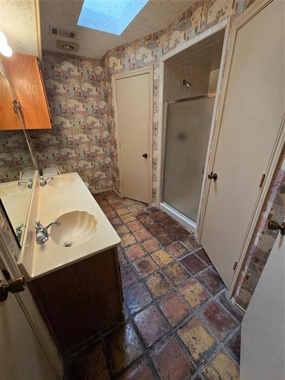 2127 Cordoba Drive, Carrollton, TX 75006 downstairs bathroom