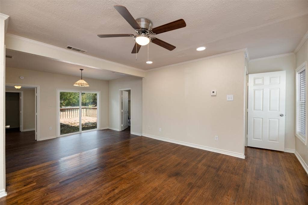 8823 San Benito Way, Dallas, TX 75218 8823 San Benito Way, Dallas, TX 75218