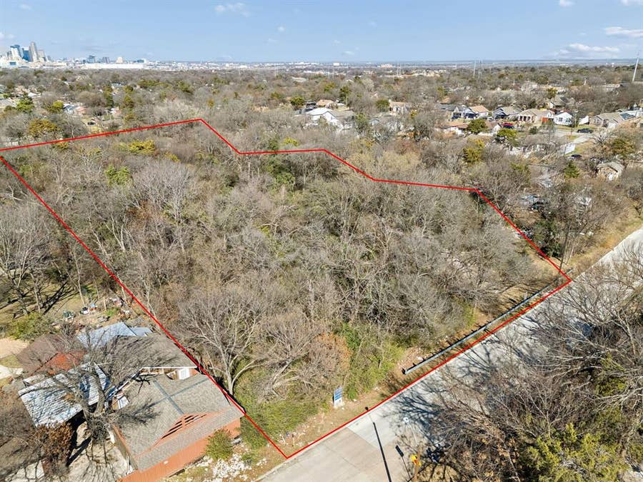 Property photo for 923 Stella Avenue, Dallas, TX