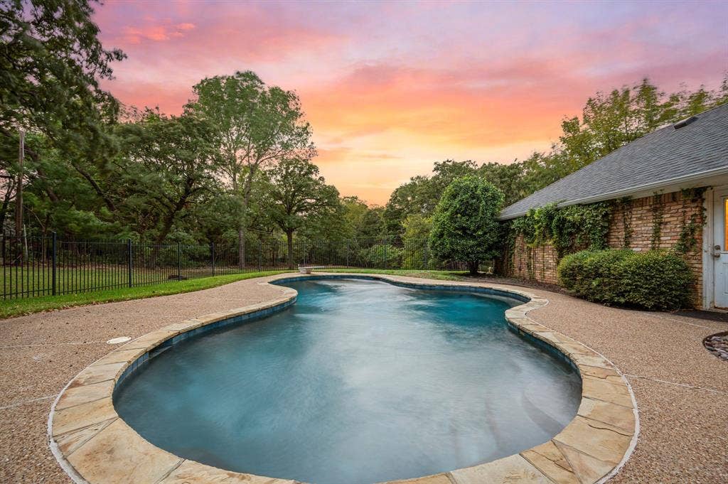 1339 Hidden Glen, Southlake, TX 76092