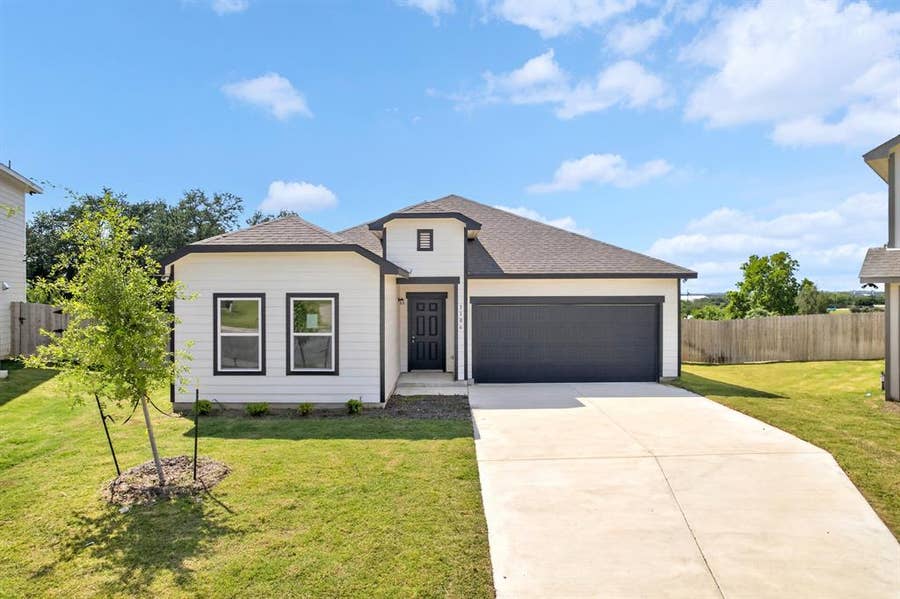 Property photo for 1106 Sky Summit Court, Belton, TX