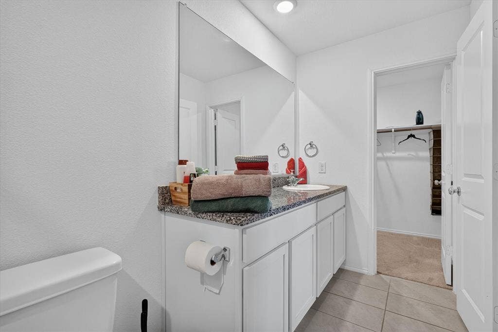 2209 Ava Drive, Ennis, TX 75119 2209 Ava Drive, Ennis, TX 75119