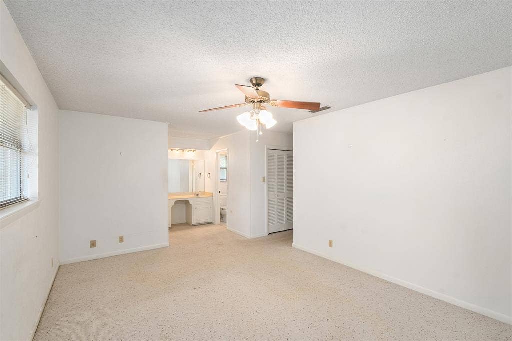 925 Bradley Drive, Athens, TX 75751 Primary bedroom with 2 closets