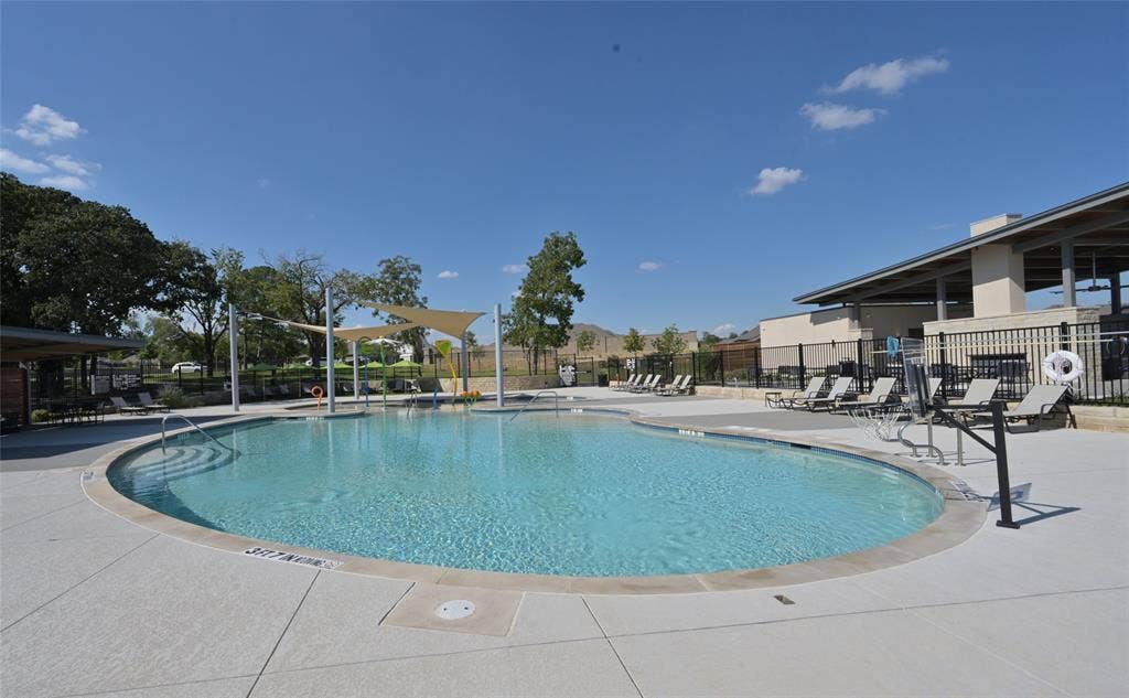 2900 MCCORMICK Street, Denton, TX 76205 Community Pool