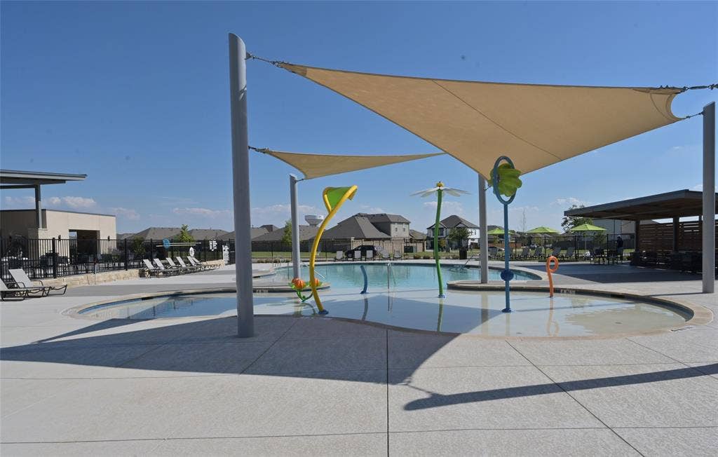 2900 MCCORMICK Street, Denton, TX 76205 Community Pool