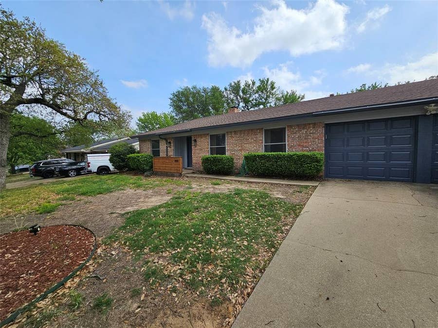 Property photo for 1109 W Redbud Drive, Hurst, TX