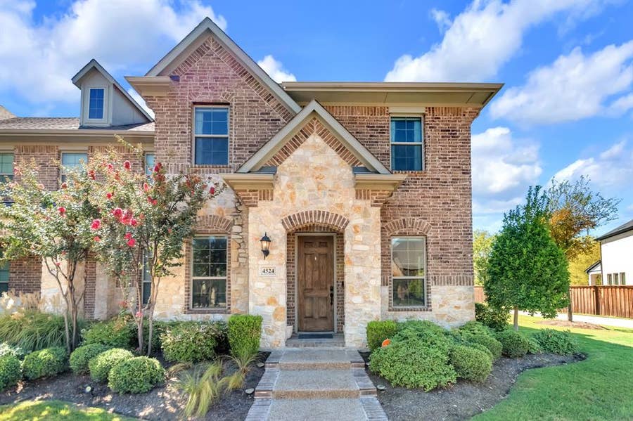 Property photo for 4524 Meadow Hawk Drive, Arlington, TX