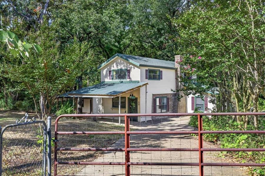 Property photo for 110 Hidalgo Loop, Payne Springs, TX