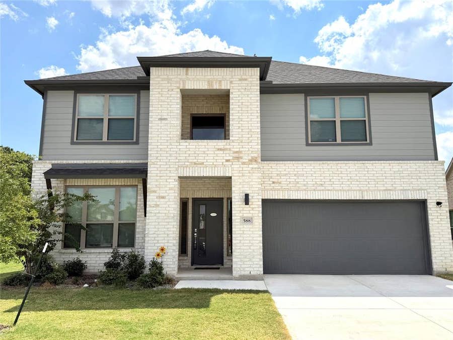 Property photo for 588 Moonrise, Waxahachie, TX