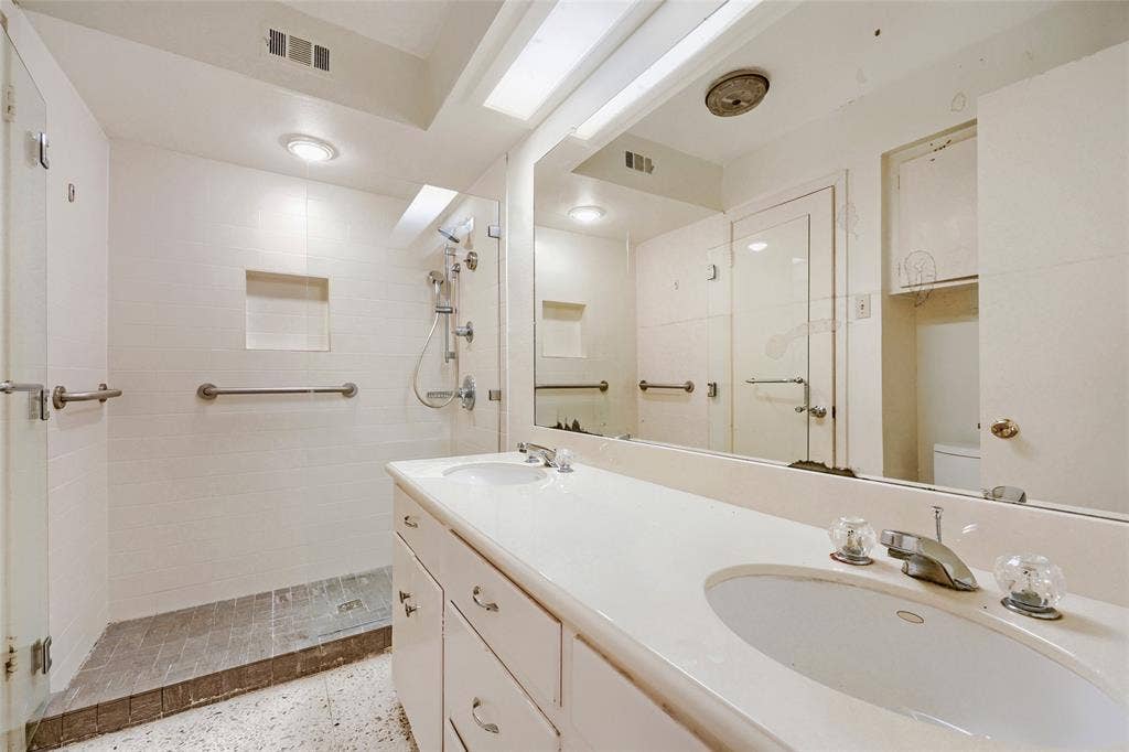 7149 Blairview Drive, Dallas, TX 75230 7149 Blairview Drive, Dallas, TX 75230