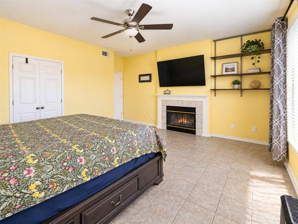 202 Browning Lane, Grand Prairie, TX 75052 202 Browning Lane, Grand Prairie, TX 75052