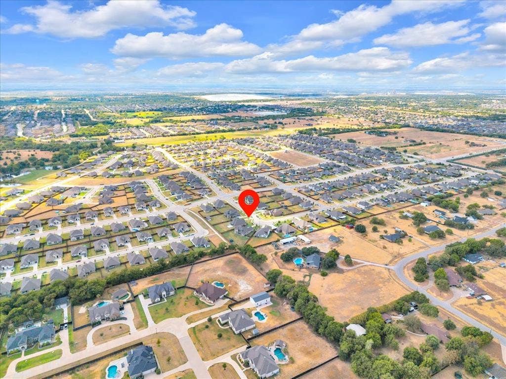846 Deleon Drive, Midlothian, TX 76065